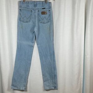 30 x 32 Wrangler Men's Straight Jeans in Light Blue Cowboy Preowned Worn